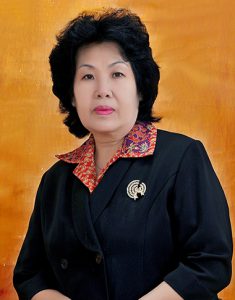 ratna_kepsek